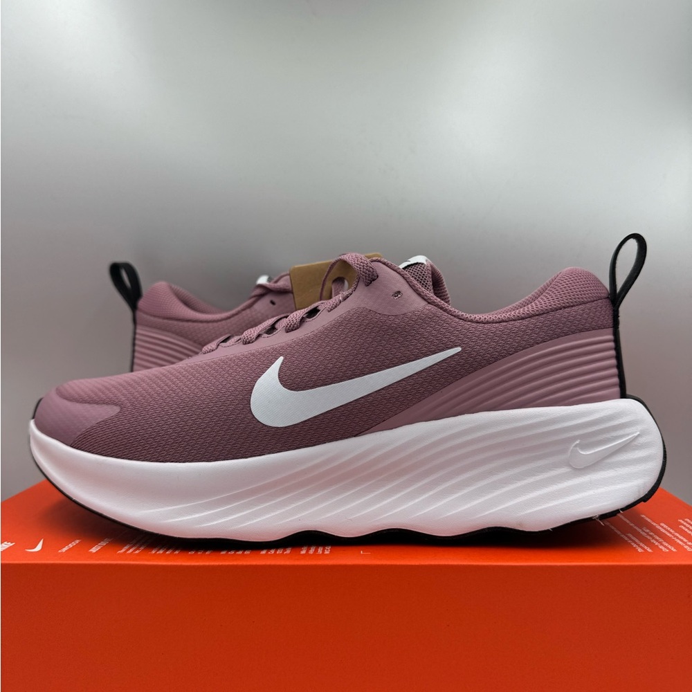 Nike Promina Plum Dust BRAND NEW Size 11 Women
